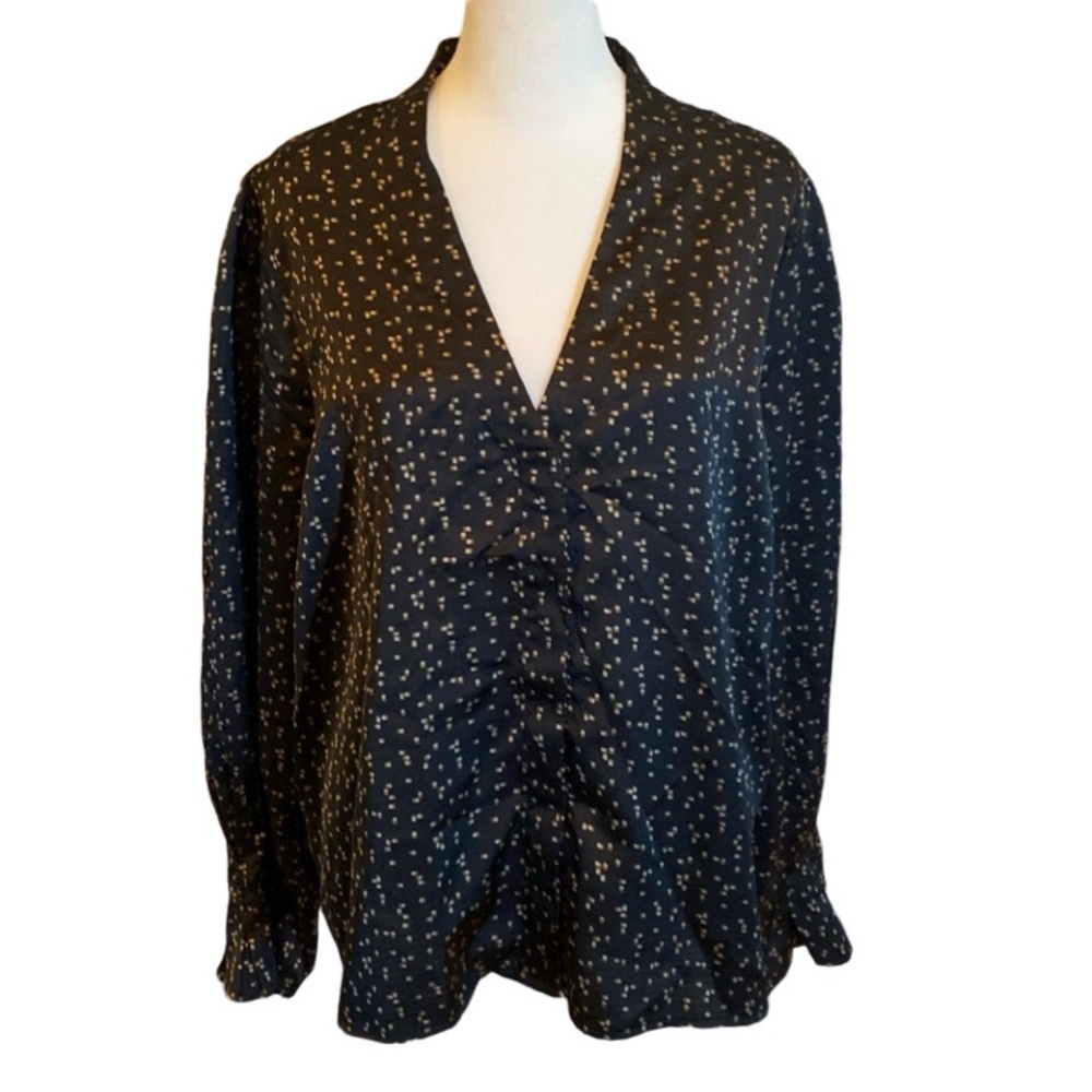 Prologue long sleeve blouse. Size XL. Black with tan pattern. Button-down.